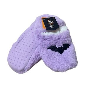 Hyde & EEK! Bat Slipper Socks